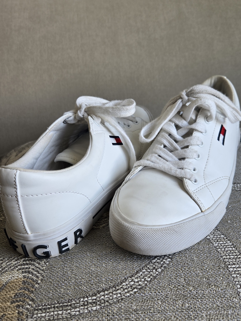 Tommy Hilfiger White Leather Low-Top Sneakers
